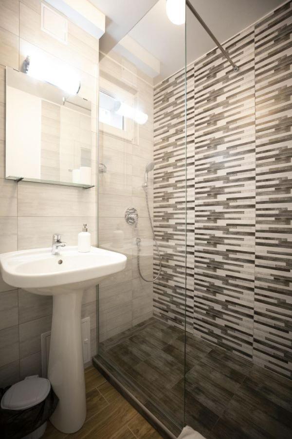 Smp Apartment 3 Timişoara Buitenkant foto